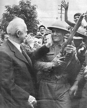 Hitler ve Mussolini Rejimlerine Olan Özenti