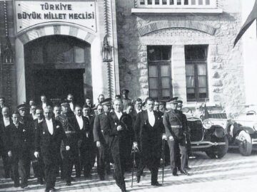 0x0-cumhuriyet-kelimesini-biz-bulduk-1477776397472-360x270 Tanımlarda Hata Yapılan Yerler