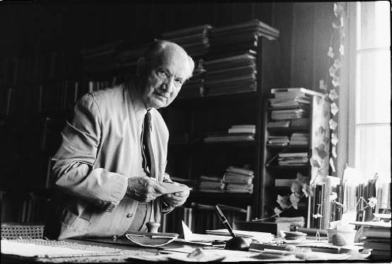 Heidegger’de Sanat-Hakikat İlişkisi: Sanat Eserinin Kökeni Üzerinden Bir Değerlendirme